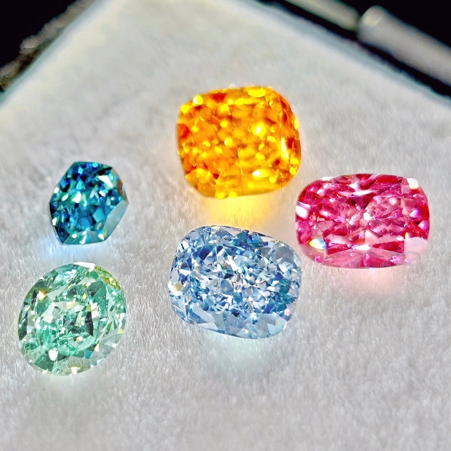 Loose Colored Diamonds