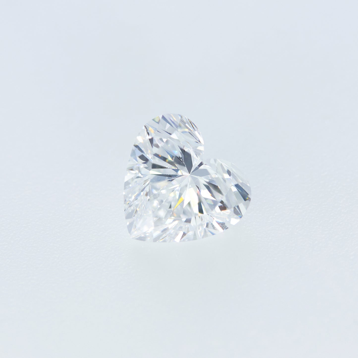 CVD 1 ct-30 ct D color VVS1 clarity, Excellent cut, IGI Certified heart lab-grown diamond