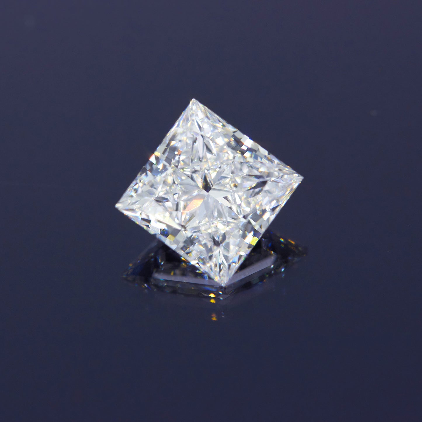 CVD 1 ct-10 ct D color VVS1 clarity, Excellent cut, IGI Certified princess lab-grown diamond
